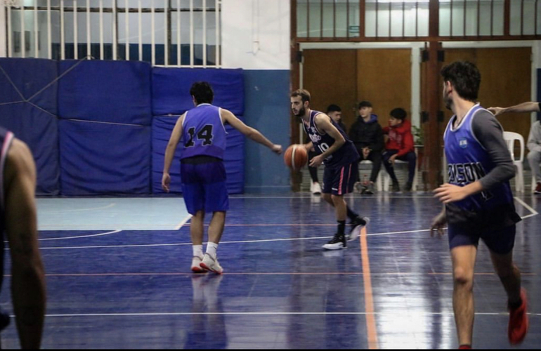 Imagen de Básquet: Athletic jugará de visitante ante El Tala en Reserva A.