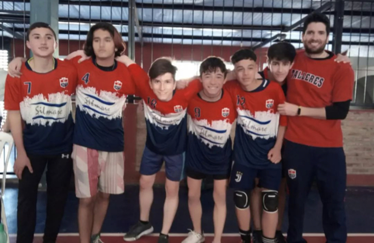 Imagen de El vóley masculino de Talleres, sumó la divisional Sub-14 y ya debutó con un amistoso.