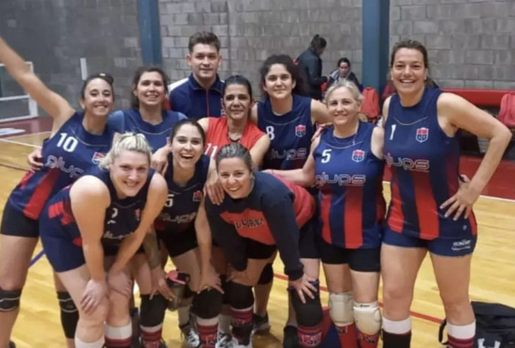 Imagen de El Maxi Voley del C.A.T triunfó ante la ACJ por la fecha 6 del Clausura.