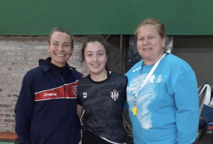 Imagen de Básquet: Amalia Raggio, jugadora de C.A.U., participó del entrenamiento de la Pre Selección Rosarina U15.