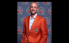 Imagen de Manu Gin&oacute;bili, ingres&oacute; al Sal&oacute;n de la Fama del B&aacute;squet.