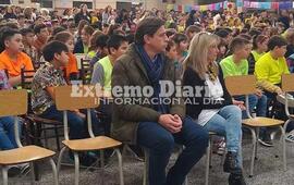 Imagen de Rodolfo Stangoni particip&oacute; del acto por el D&iacute;a del Maestro en la escuela N&deg;6086