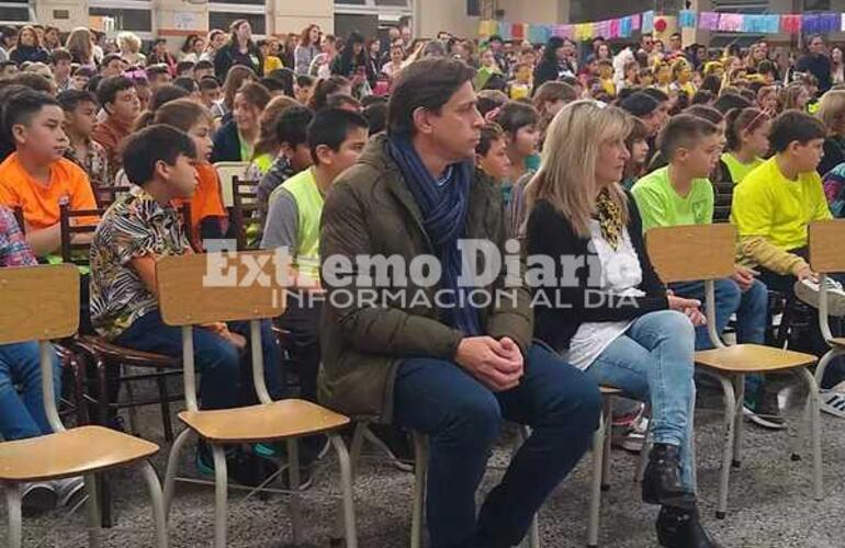 Imagen de Rodolfo Stangoni particip&oacute; del acto por el D&iacute;a del Maestro en la escuela N&deg;6086