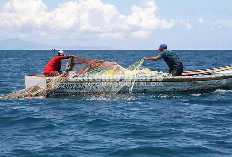 Imagen de Operativo de relevamiento de pescadores artesanales en Fighiera