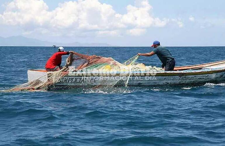 Imagen de Operativo de relevamiento de pescadores artesanales en Fighiera