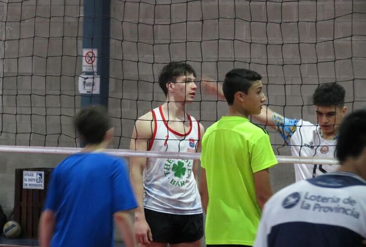 Imagen de Vóley: La Sub 18 Masculina de Talleres la primera en competir