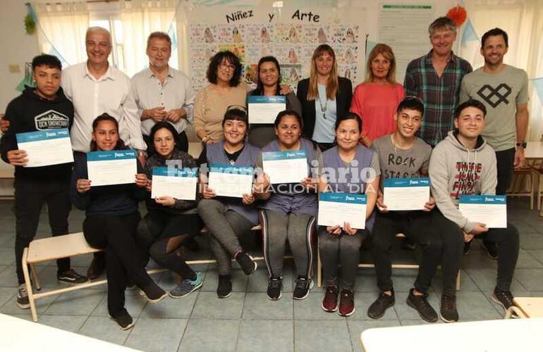 Imagen de Entrega de diplomas a los alumnos del programa "Santa Fe Capacita"