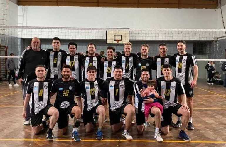 Imagen de V&oacute;ley: Uni&oacute;n venci&oacute; 3-1 a Rosario V&oacute;ley Club Negro.