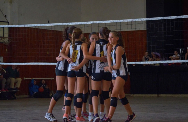 Imagen de V&oacute;ley: La Sub-16 �B�de Uni&oacute;n, juega de visitante ante Uni&oacute;n de &Aacute;lvarez.