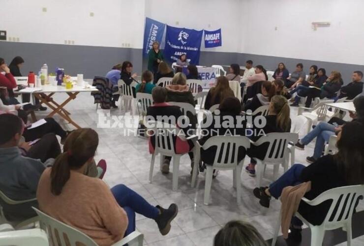 Imagen de Docentes definen si aceptan o no la propuesta salarial: Rosario propone seis días de paro en dos semanas