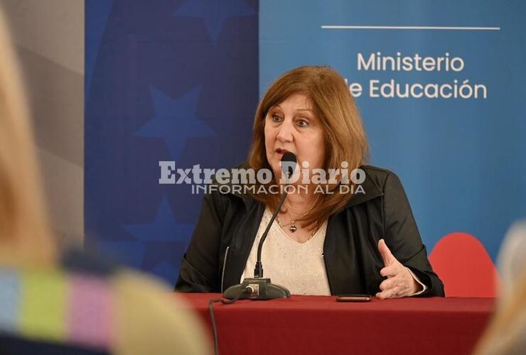 Imagen de La Ministra Adriana Cantero participó de una nueva reunión del consejo nacional de calidad de la educación