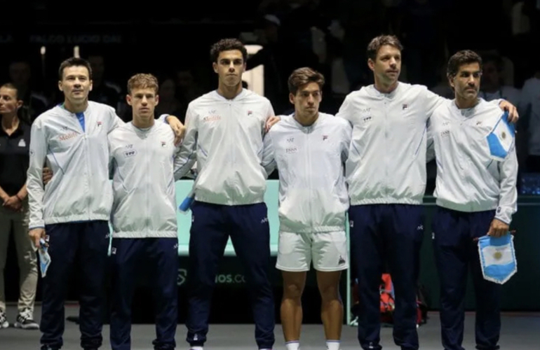Imagen de Copa Davis: Argentina perdi&oacute; 2-1 ante Italia en su segunda serie del Grupo A de las Finales 2022.