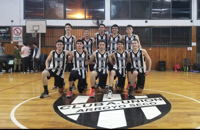 Imagen de B&aacute;squet: Uni&oacute;n perdi&oacute; de local ante Los Rosarinos Estudiantiles.