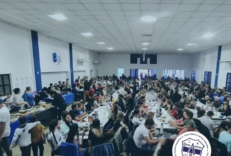 Imagen de Se realizó con éxito el Bingo de Central Argentino de Fighiera, organizado por los padres de Fútbol Infanto-Juvenil.