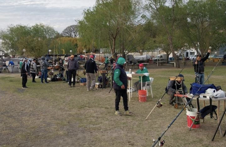 Imagen de Se disputó la 8va fecha del Ranking Anual de Pesca Libre en el Rowing Club.