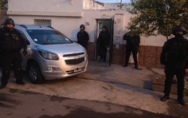 Imagen de Hay cinco detenidos: Allanamientos de la Polic&iacute;a Federal por pirater&iacute;a del asfalto y secuestro