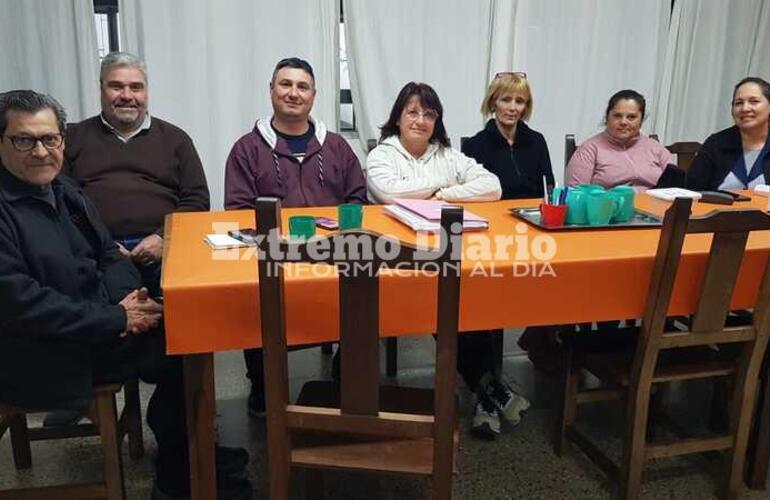 Imagen de Se renovó la Asociación Cooperadora de la EESO N°415: Adriana Principato es la nueva presidenta