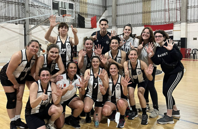 Imagen de B&aacute;squet: El Maxi Femenino de Uni&oacute;n, venci&oacute; a Banco 1 en Semifinales y pas&oacute; a la Final del torneo.
