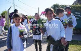 Imagen de Alumnos de la  escuela Fiscal N&deg;73 "Dr. Adolfo Alsina" visitaron la Huerta y Vivero Municipal