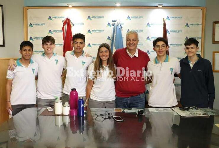 Imagen de Alumnos de la escuela Santa María Goretti entrevistaron a Nizar Esper