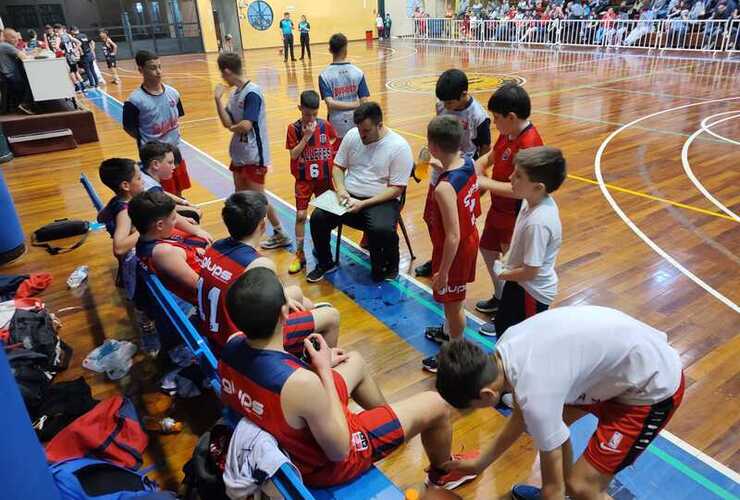 Imagen de Pre Federal: La U13 de Talleres cayó en semifinales frente a Temperley en el Cuadrangular Final