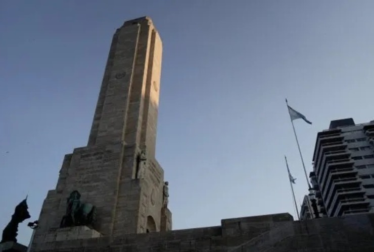 Imagen de Tras siete años de anuncios, ahora todo indica que refaccionarán el Monumento