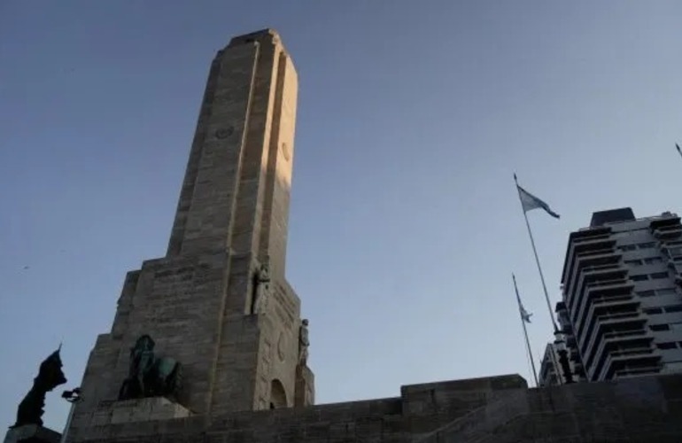 Imagen de Tras siete años de anuncios, ahora todo indica que refaccionarán el Monumento