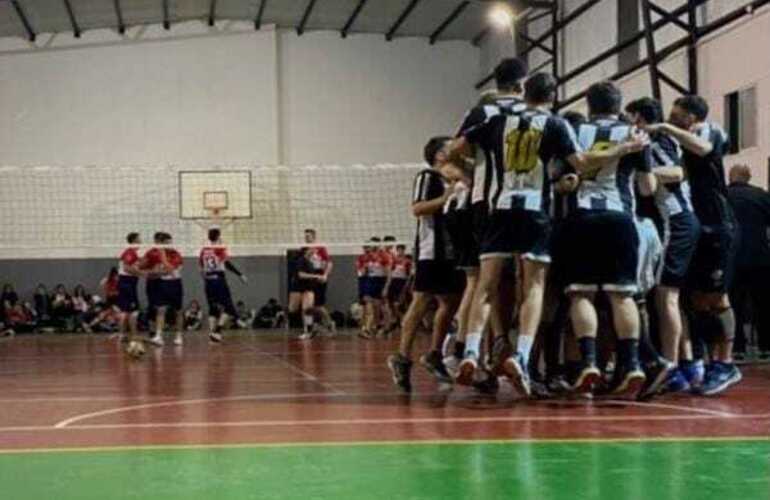 Imagen de Vóley: Unión venció a Talleres por 3 a 0 y se quedó con el clásico en 1era División.
