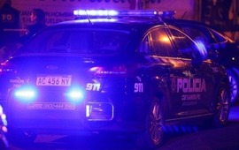 La polic&iacute;a trabajaba en la zona del crimen. (Alan Monz&oacute;n/Rosario3.com)