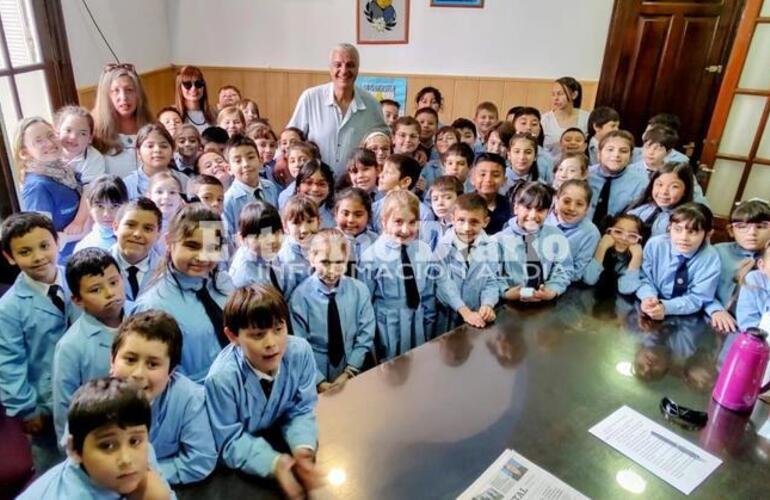 Imagen de Alumnos de la escuela Santa Lucía visitaron la Municipalidad