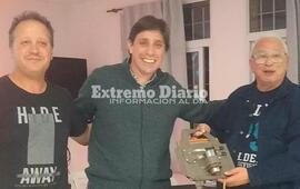Imagen de Eliseo Trillini presento "La Mafia detr&aacute;s de la Pelota" en Fighiera