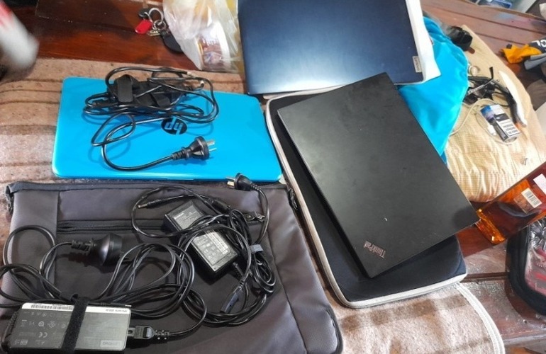 Entre los elementos robados hab&iacute;a un malet&iacute;n con dinero y una notebook.