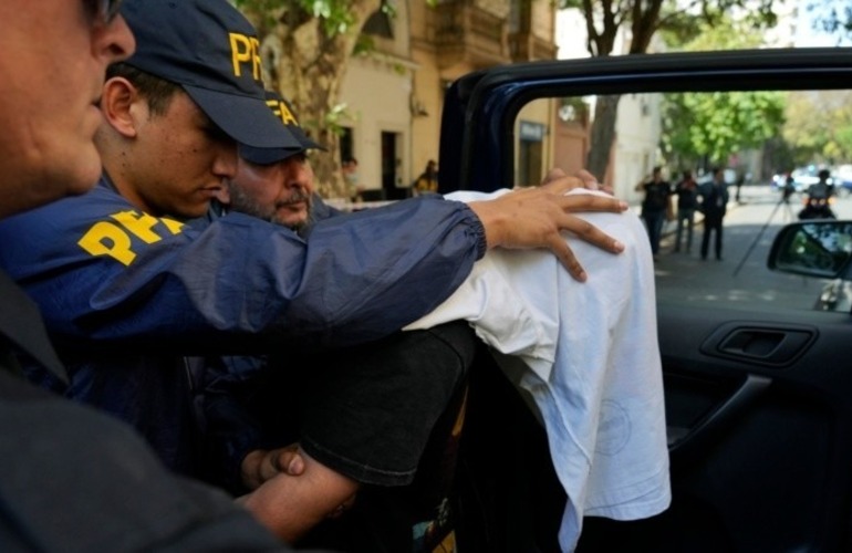 Así detenían este miércoles al sospechoso de haber atacado Tribunales Federales (Alan Monzón/Rosario3)