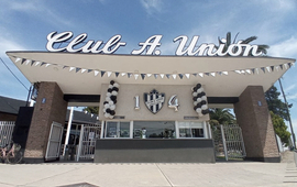 Imagen de El Club Atl&eacute;tico Uni&oacute;n de Arroyo seco, cumpli&oacute; 105 a&ntilde;os de vida.