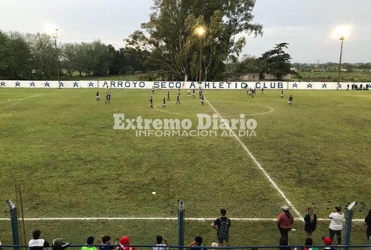 Imagen de Confirmado: Athletic y Unión se enfrentarán el Gabino Machuca el sábado a las 15 y 17hs