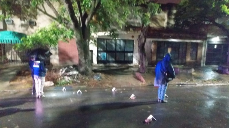 Personal de la AIC realiz&oacute; pericias en el lugar donde se produjo el ataque.