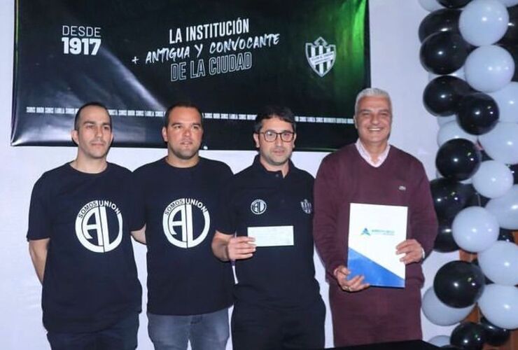 Imagen de El Club Atl&eacute;tico Uni&oacute;n firm&oacute; un nuevo Plan Incluir y recibir&aacute; un monto de 4.000.000 de pesos