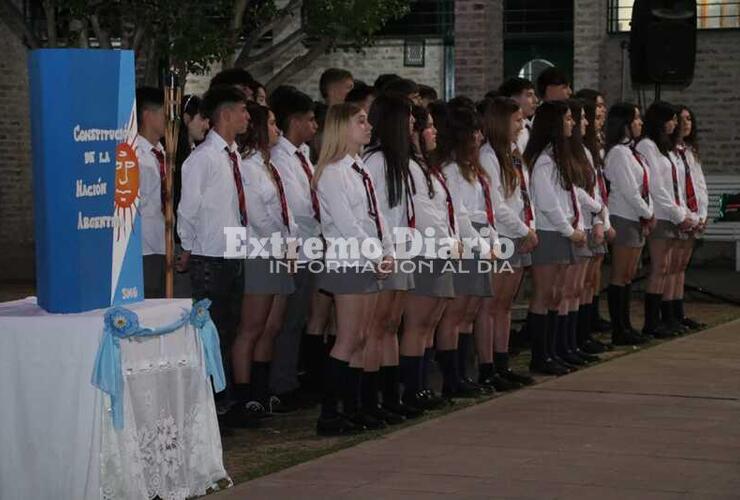 Imagen de El intendente participó del acto de promesa a la Constitución Nacional de la escuela Santa María Goretti