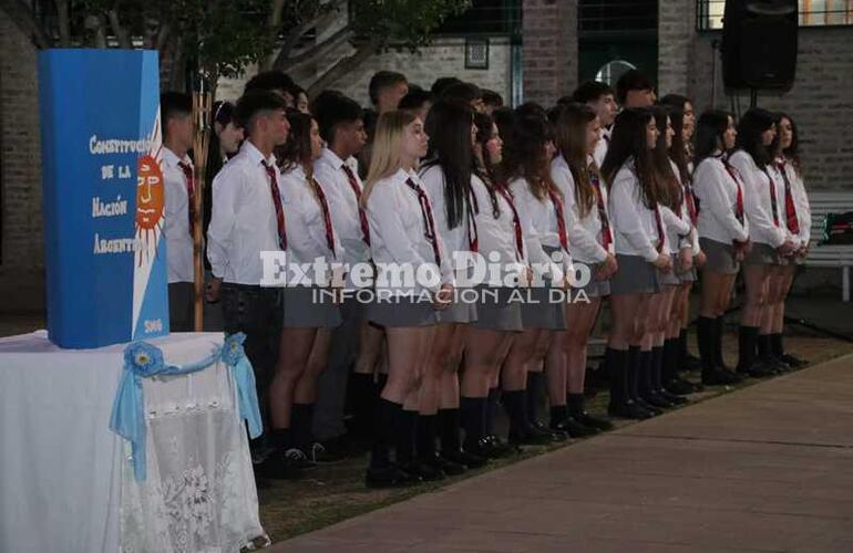 Imagen de El intendente participó del acto de promesa a la Constitución Nacional de la escuela Santa María Goretti