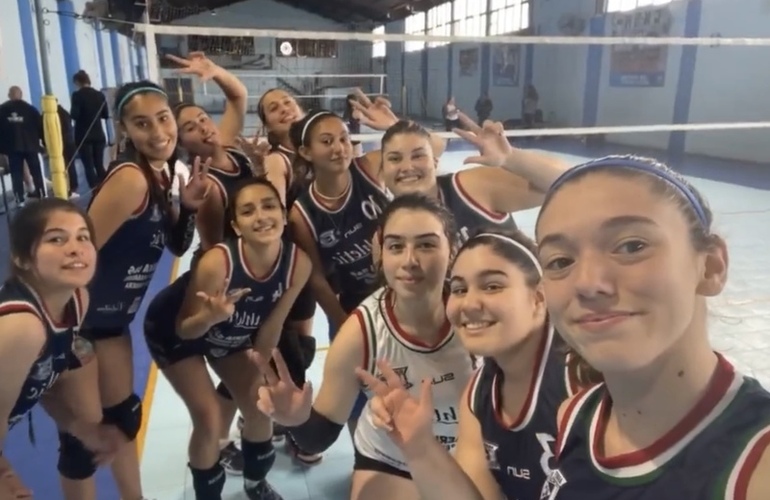 Imagen de Vóley Femenino: La Sub-18 de A.S.A.C. venció a Náutico por la Semifinal de vuelta y pasó a la Final del torneo.