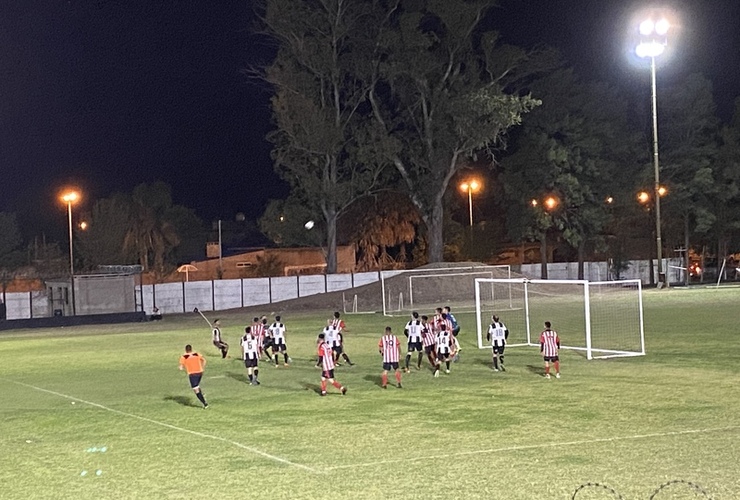 Imagen de Unión cayó 1 a 0 contra Riberas por la fecha 13 de la Liga Regional Del Sud