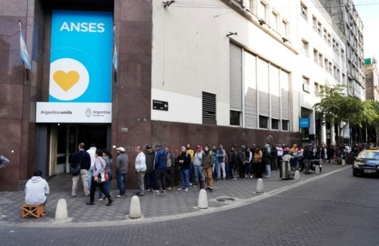 El bono se pagar&aacute; en dos cuotas en noviembre y diciembre. (Alan Monz&oacute;n / Rosario3)