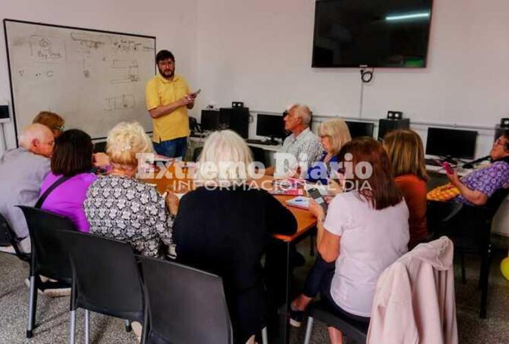 Imagen de Mayores en red: Continúa la capacitación en el Centro Cultural