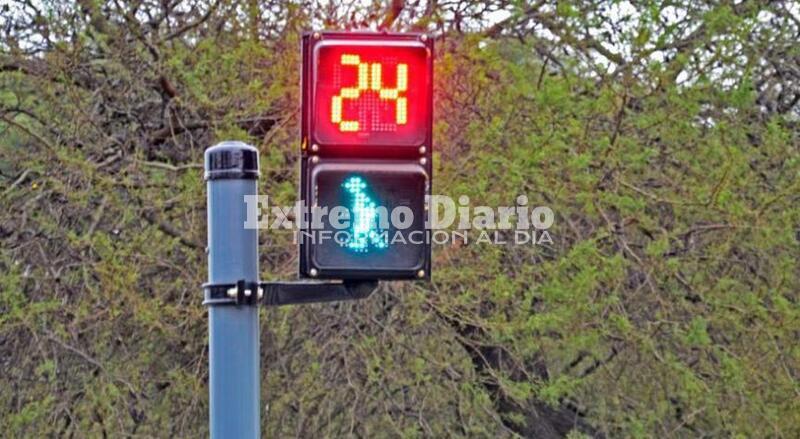 Imagen de Piden la instalaci&oacute;n de un sistema electr&oacute;nico con cuenta regresiva en los sem&aacute;foros