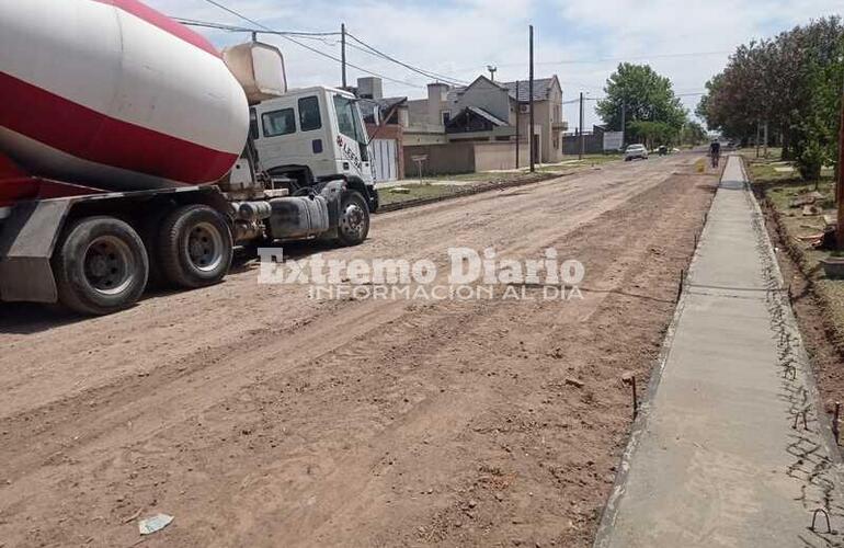 Imagen de Disposición de cordón cuneta sobre calle 12 de abril