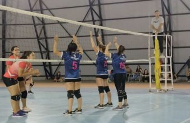 Imagen de Vóley Femenino: Central Argentino en 1era División, perdió 3-0 ante M.Moreno por los Playofss de la Liga LIVOI.