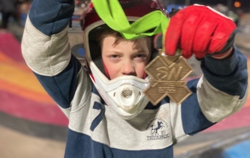 Pedro sigue creciendo en el BMX.