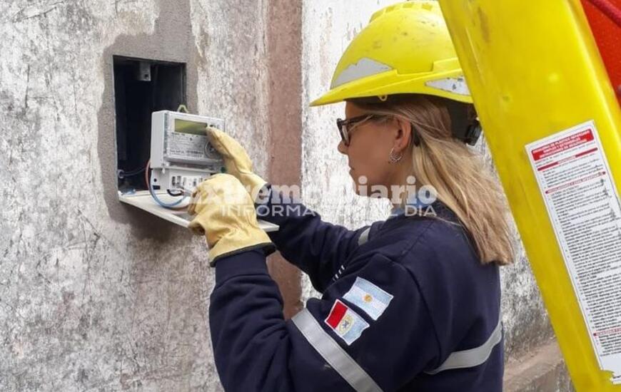 Imagen de Eliana Paolini, la primera mujer en la planta operativa de la EPE de Arroyo Seco