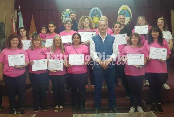 Imagen de Las Reinas Tejedoras recibieron un reconocimiento en el Concejo