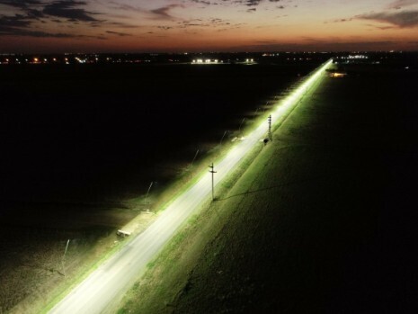 La comuna y la Direcci&oacute;n Provincial de Vialidad siguen dotando de led los accesos y los barrios.